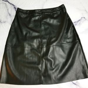 Universal Standard Size XS NWT Vegan Leather Skirt
